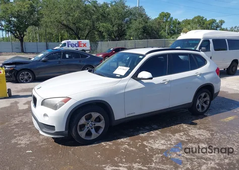 2015 BMW X1 Sdrive28I из США, поврежденный, VIN WBAVM1C55FVZ93656